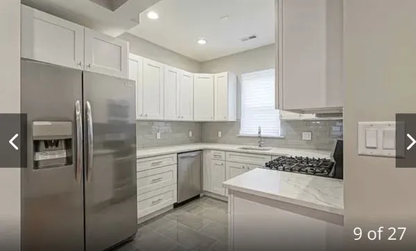 Erika Knowles Electric Logo