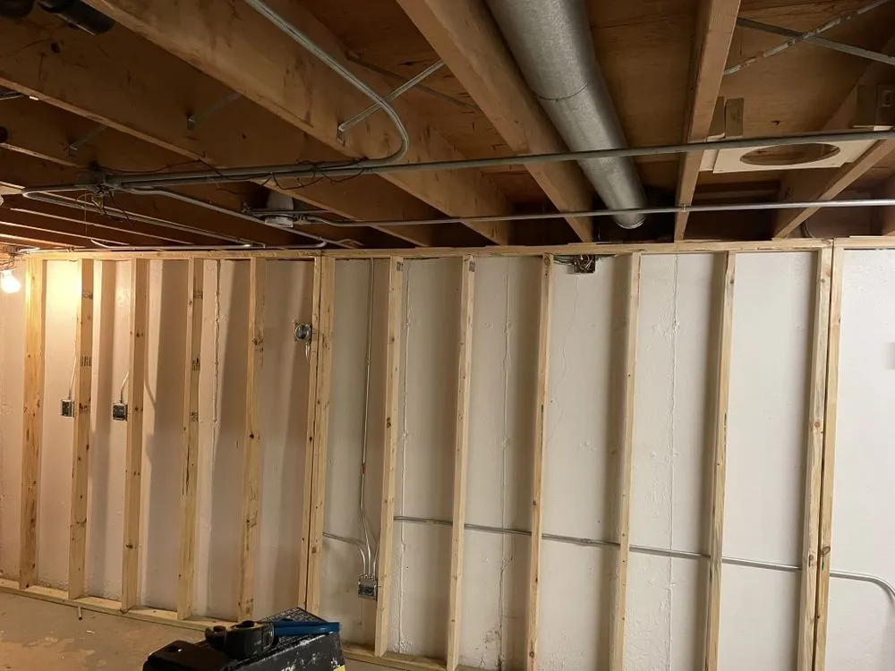 Slide of Ern Electrical & Handyman Services