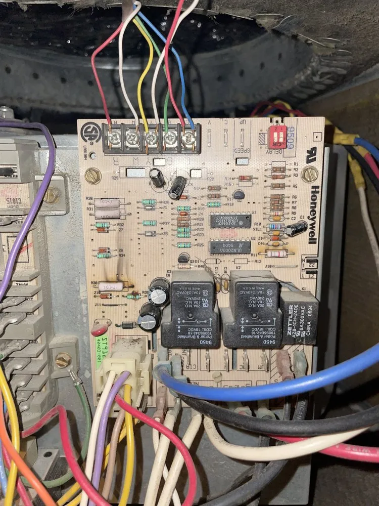 Slide of Ernesto AC services