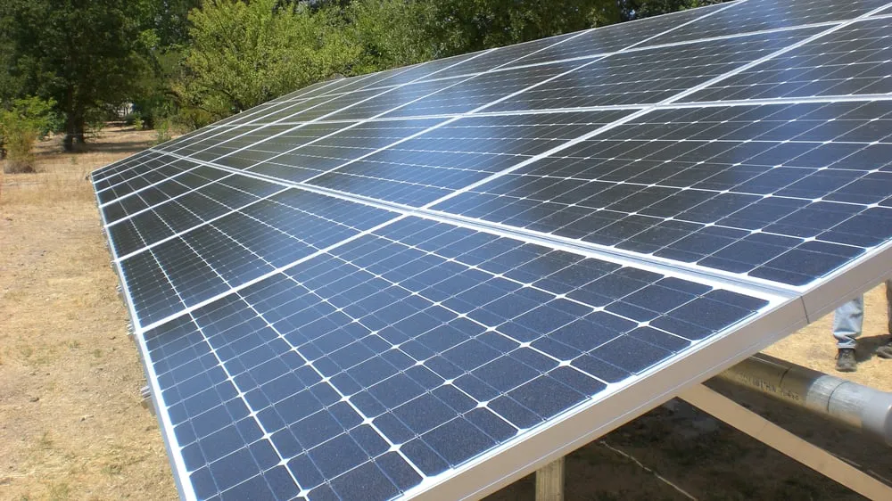 Slide of ES Electric & Solar