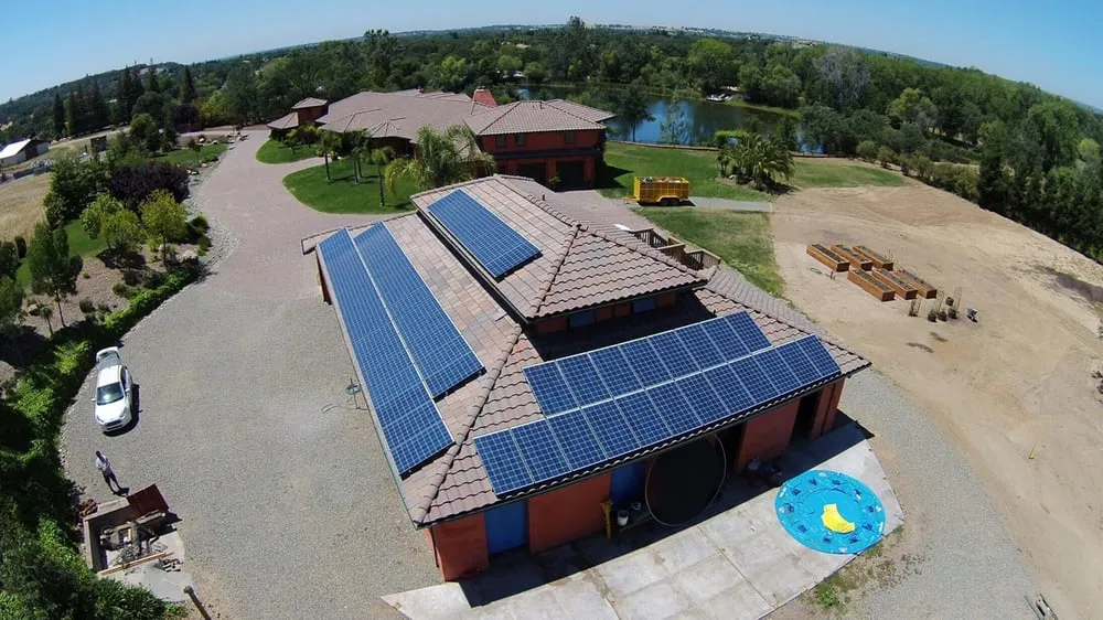 Slide of ES Electric & Solar