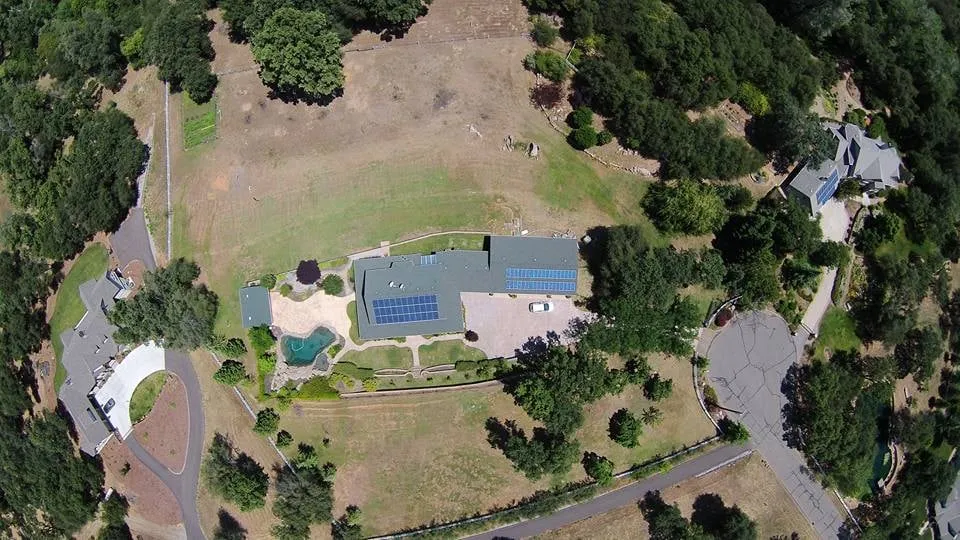 Slide of ES Electric & Solar