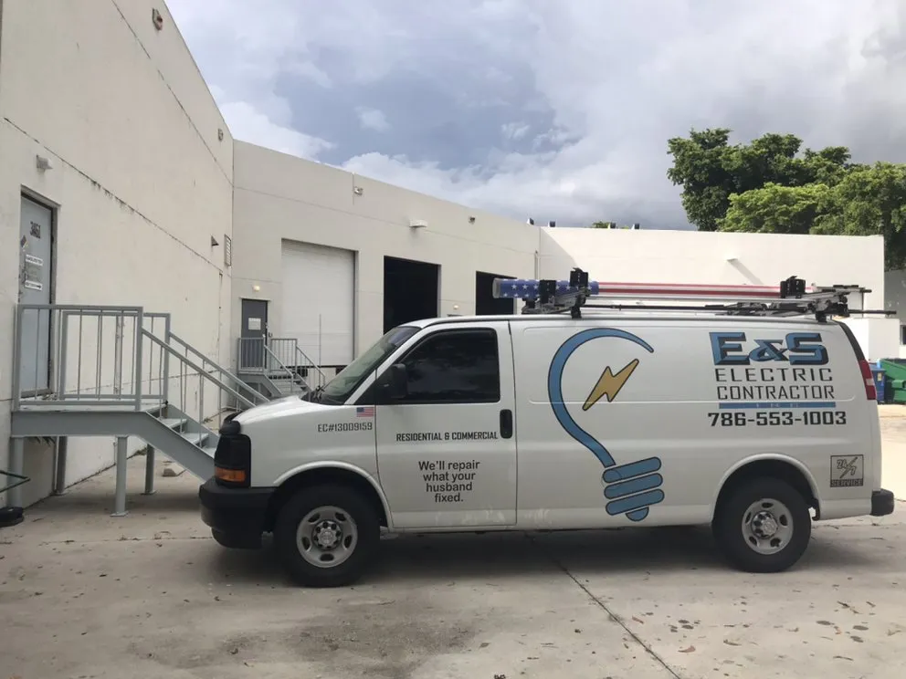 Slide of E&S Electric Contractor