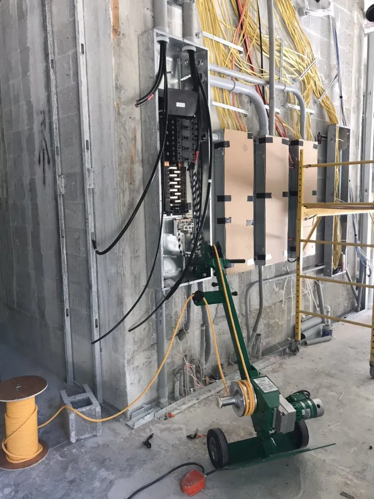 Slide of E&S Electric Contractor