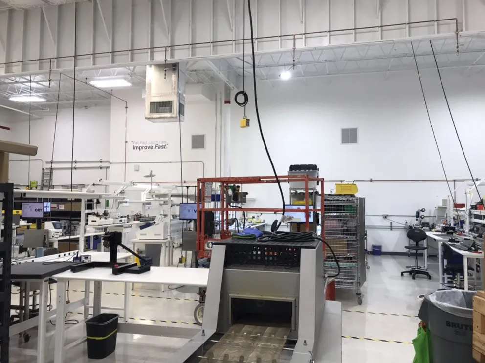 Slide of E&S Electric Contractor