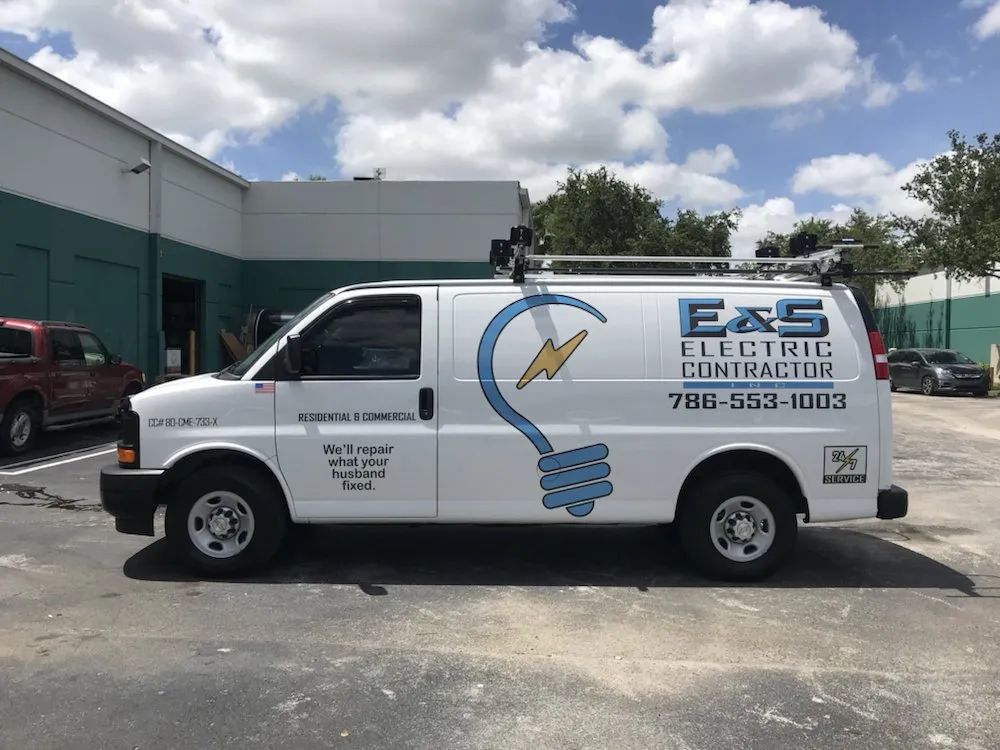 Slide of E&S Electric Contractor