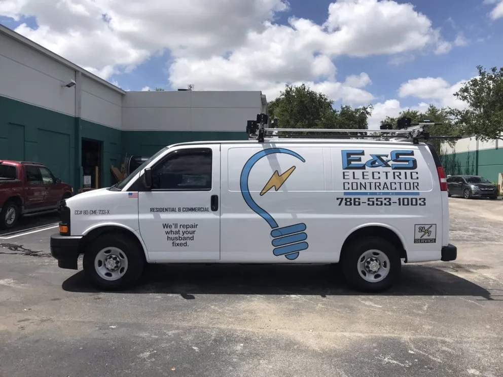 Slide of E&S Electric Contractor