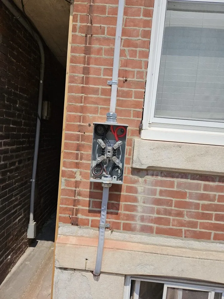 Slide of E&S Electrical Services