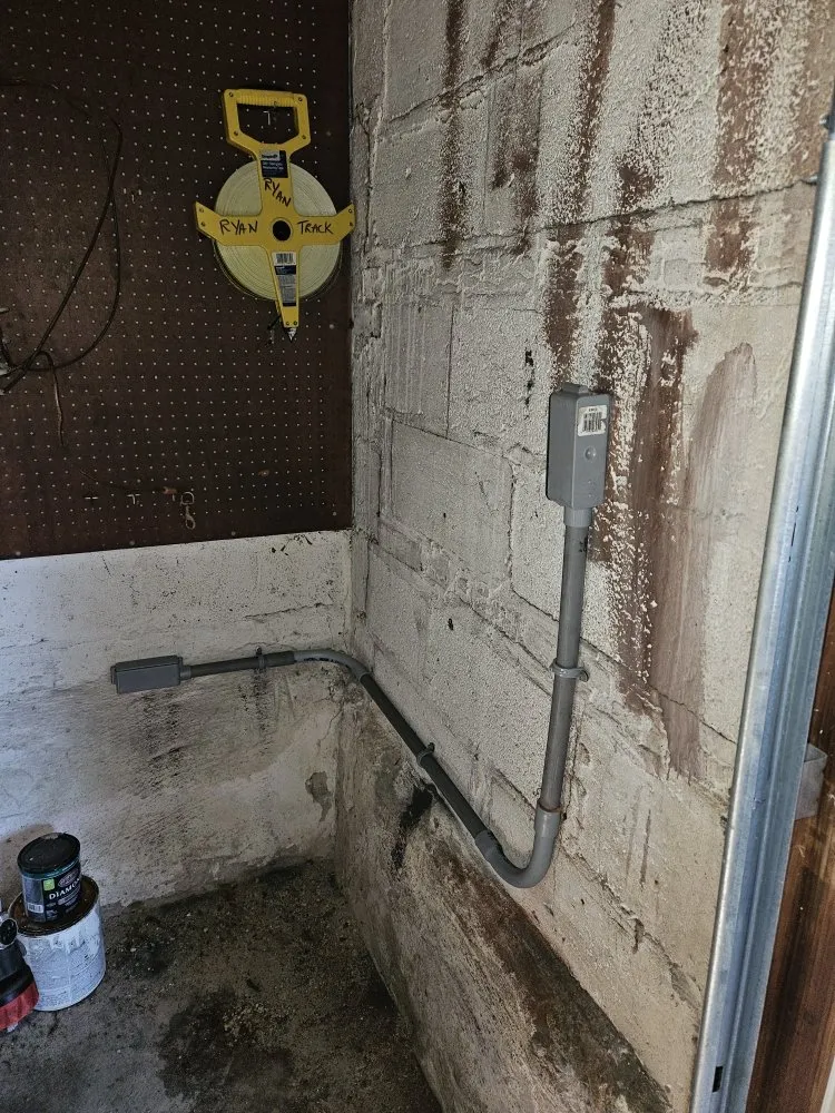 Slide of E&S Electrical Services