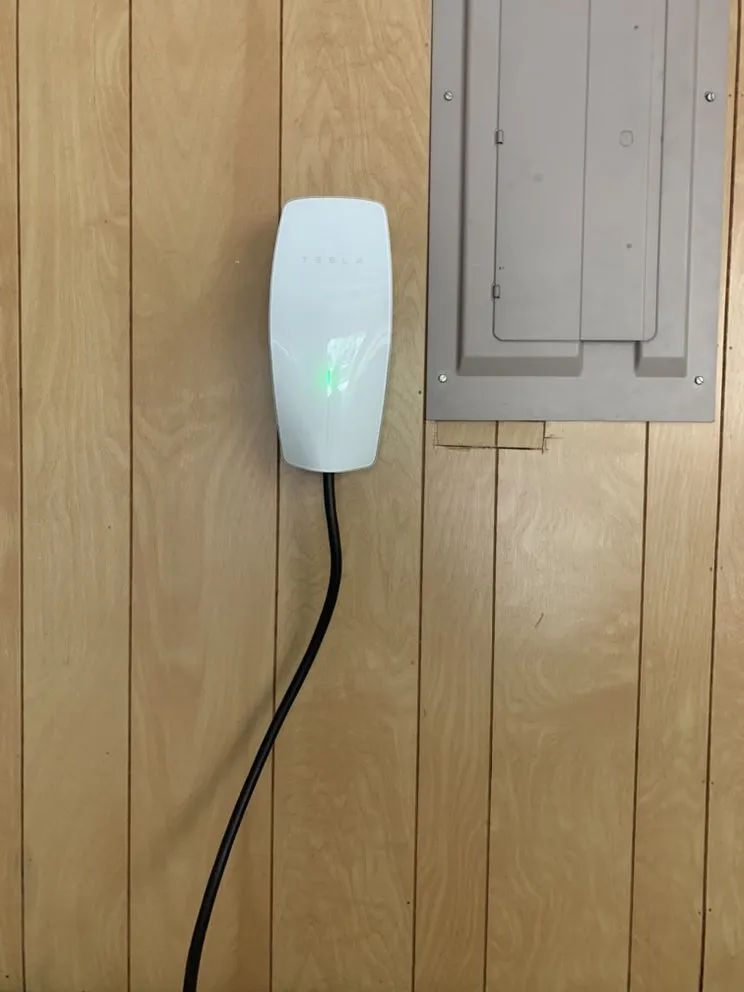 Slide of Escarate Electric