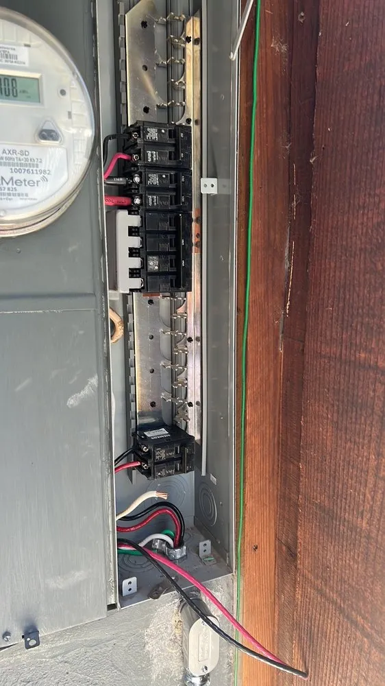 Certified electrician providing emergency electrical service in Seaside, CA - Eskay Electric