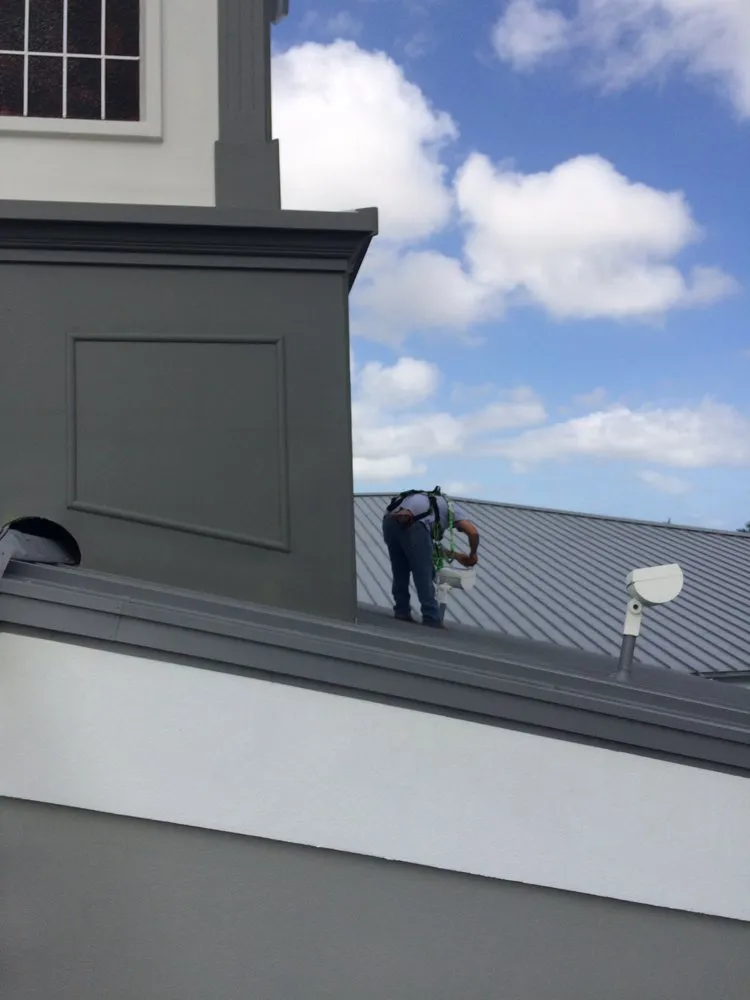 Professional electrician providing lighting installation in , 