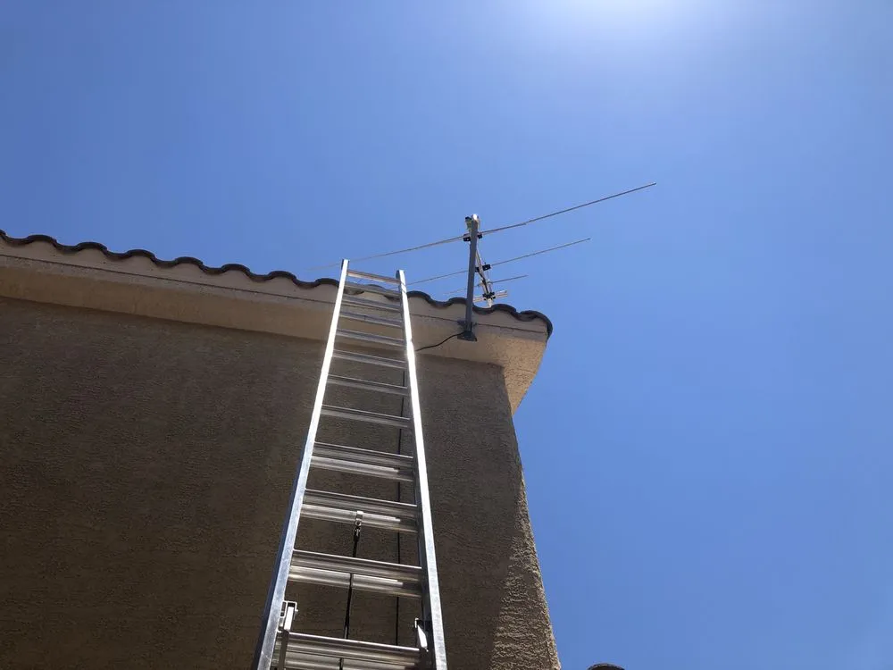 Slide of Espinoza Installations