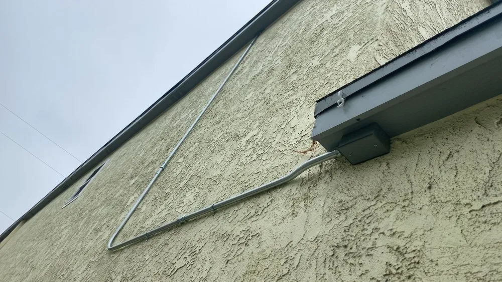 Affordable electrician providing outlet and switch repair in , 