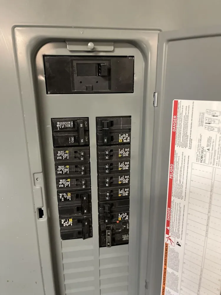 Slide of Estarik Services