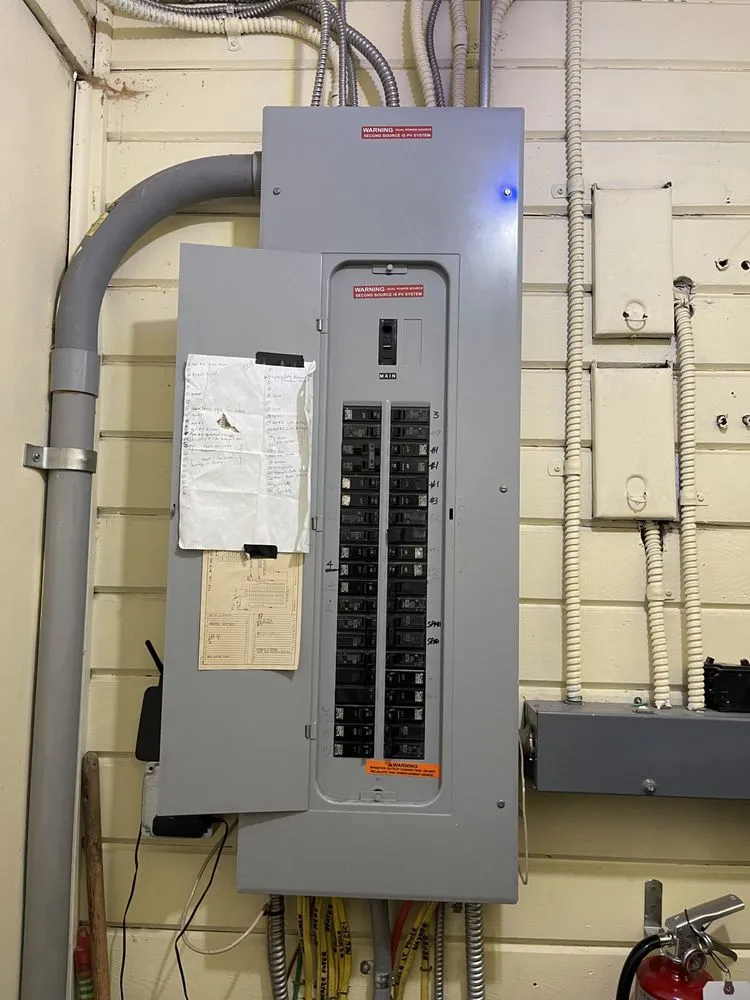 Slide of Estarik Services