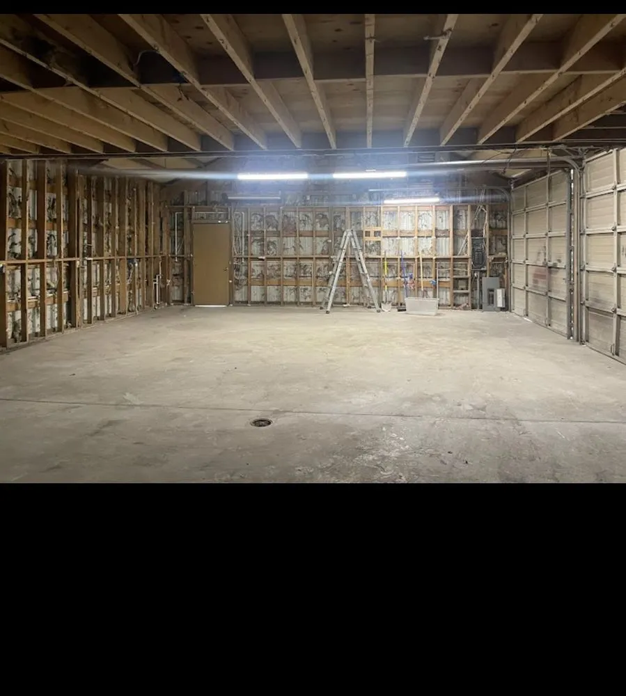 Slide of Estarik Services