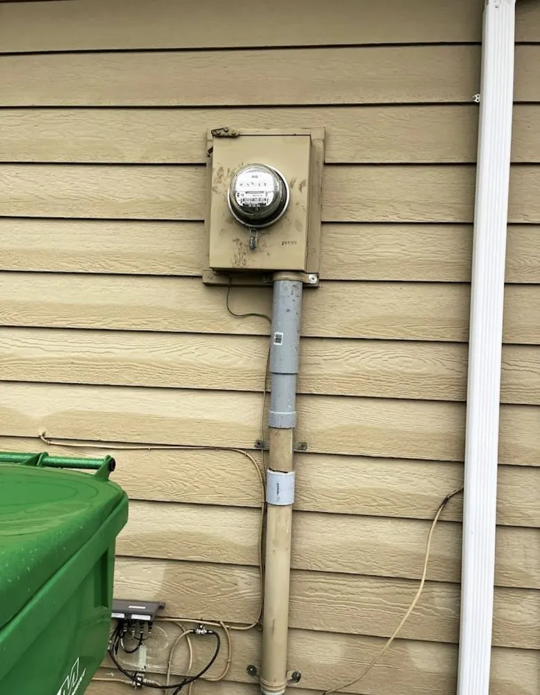 Slide of Estarik Services