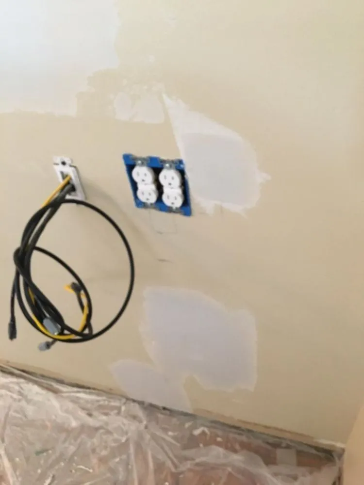 Emergency emergency electrical service experts serving Fort Washington, MD - Esteven's Painting Service