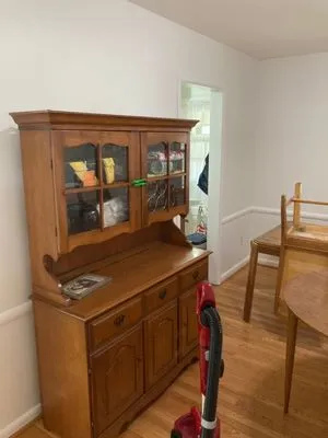 Esteven's Painting Service Logo