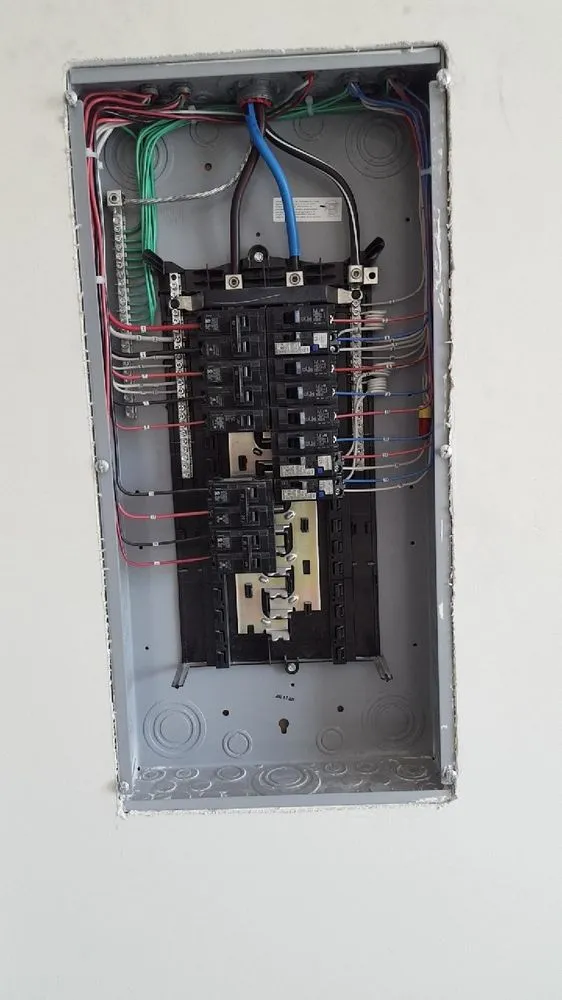 Slide of ET Electrical Services