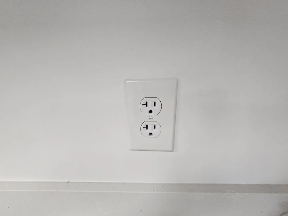 Professional emergency electrical service in ,  by ETL Electric