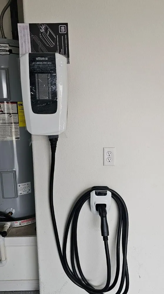 Certified outlet and switch repair service in ,  - ETL Electric