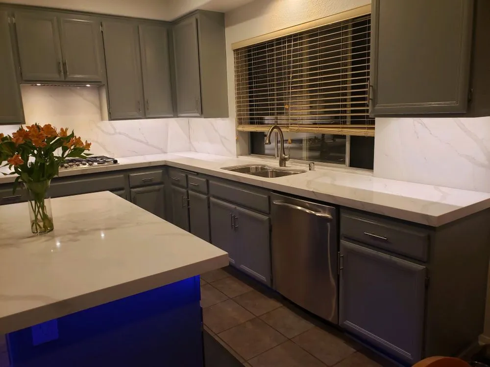 Slide of Etzae Electric Services