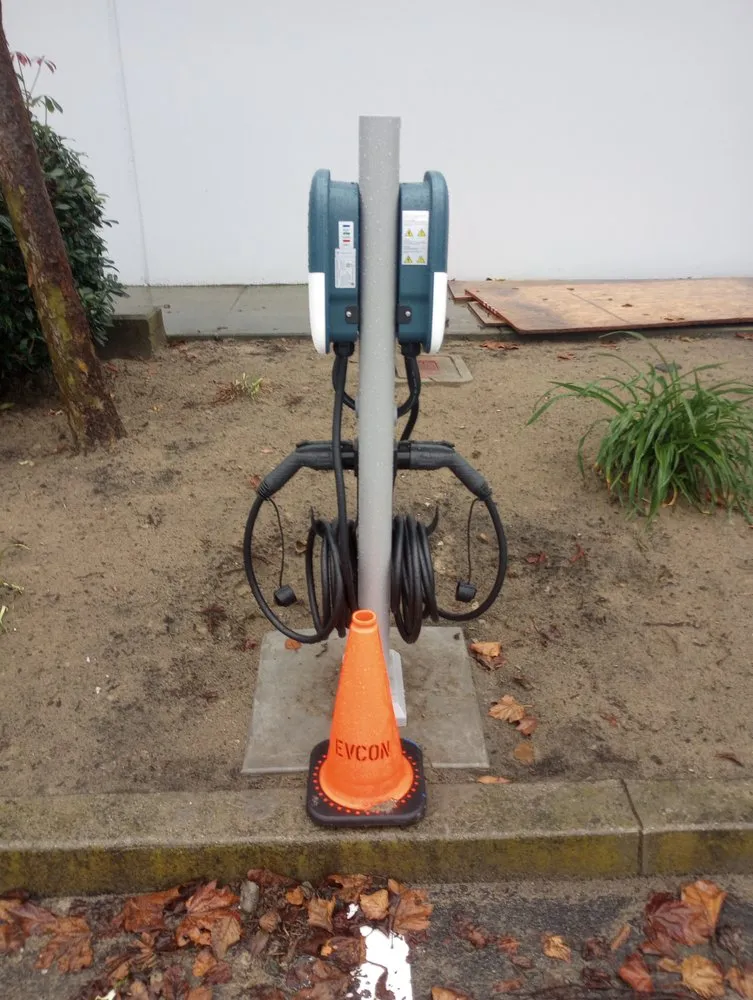 Slide of EV Charger Expert