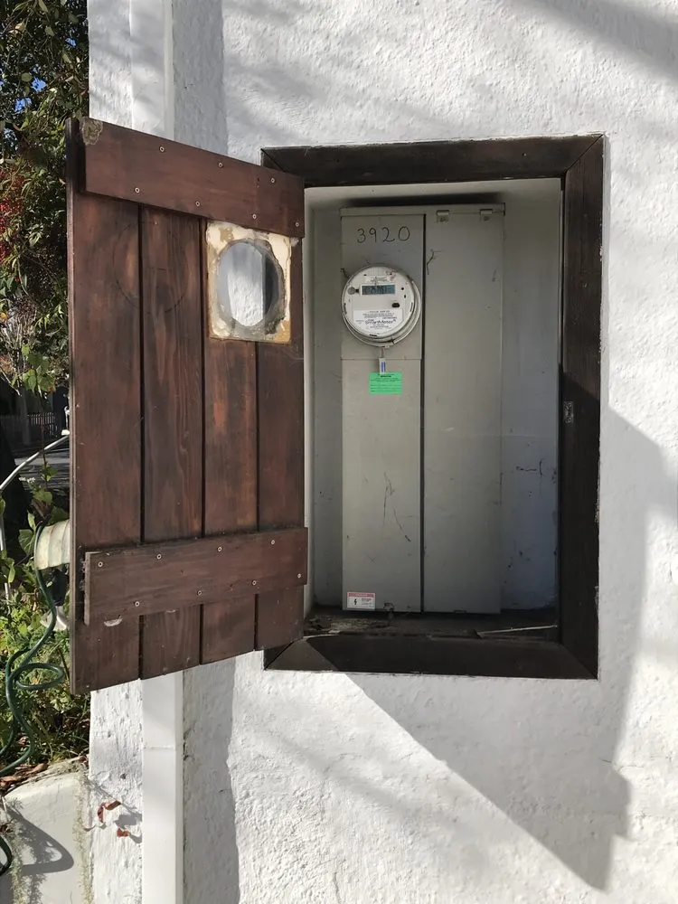 Slide of EV Charger Expert