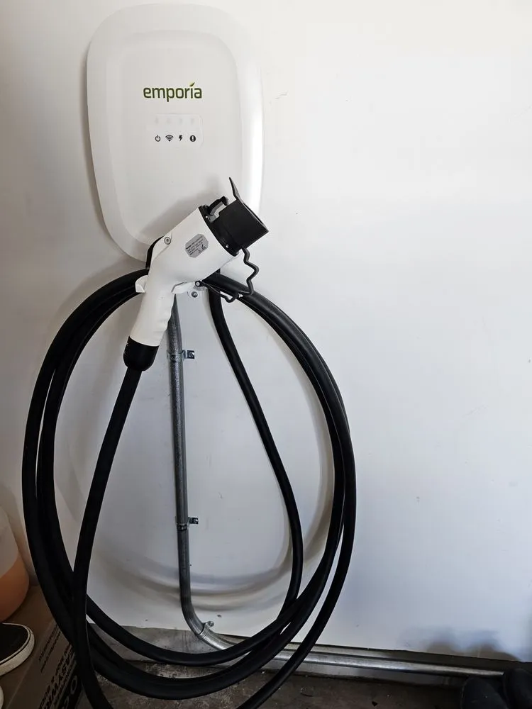 Certified outlet and switch repair experts serving Lake Ariel, PA - EV Charger Tech Pros
