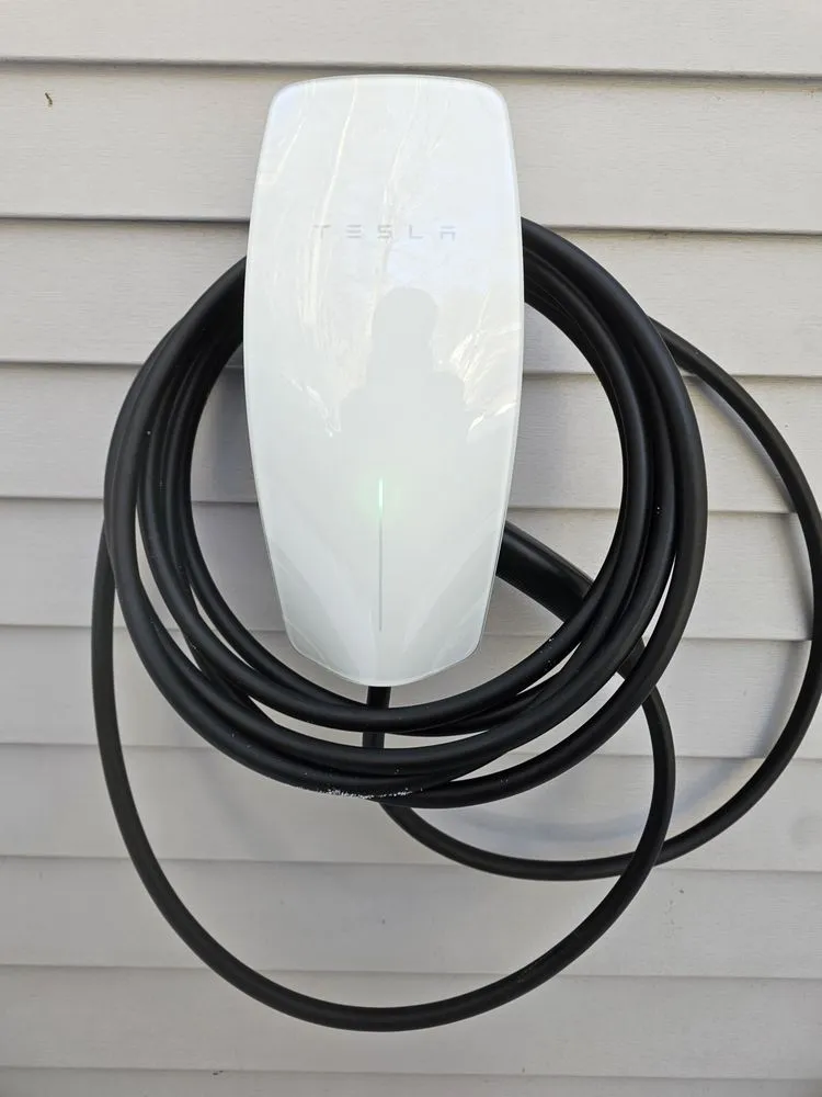 Reliable outlet and switch repair experts serving Lake Ariel, PA - EV Charger Tech Pros