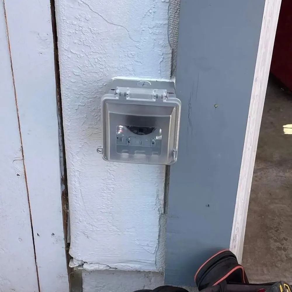 Slide of Evanston Master Electrician