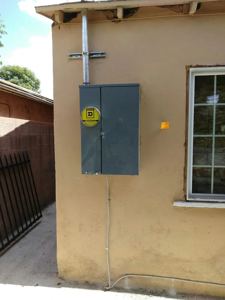 Trusted circuit breaker repair service in ,  - Eveready Electric