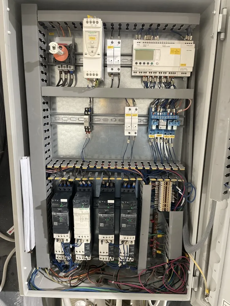 Slide of Everest Electrical Construction