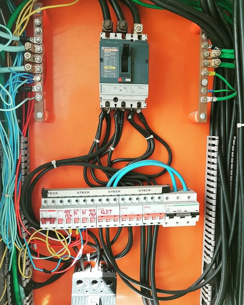 Slide of Everett Electric