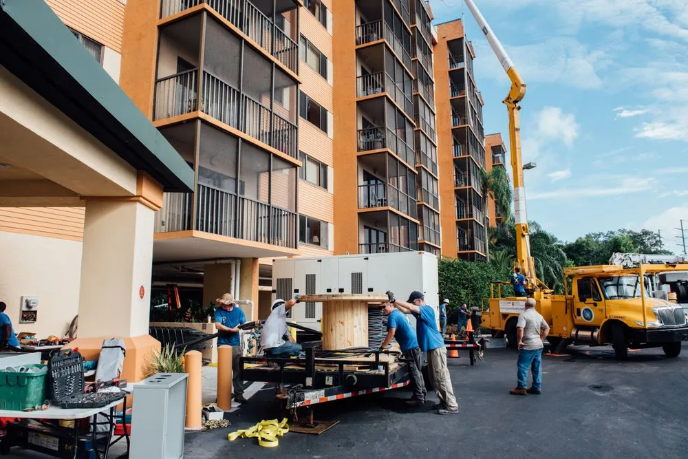 Reliable electrician providing circuit breaker repair in St. Petersburg, FL - Everingham Elecrtic