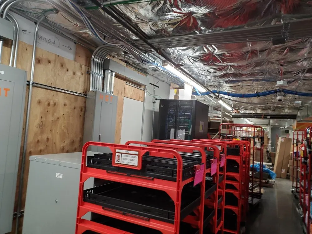 Slide of Everlast Electric