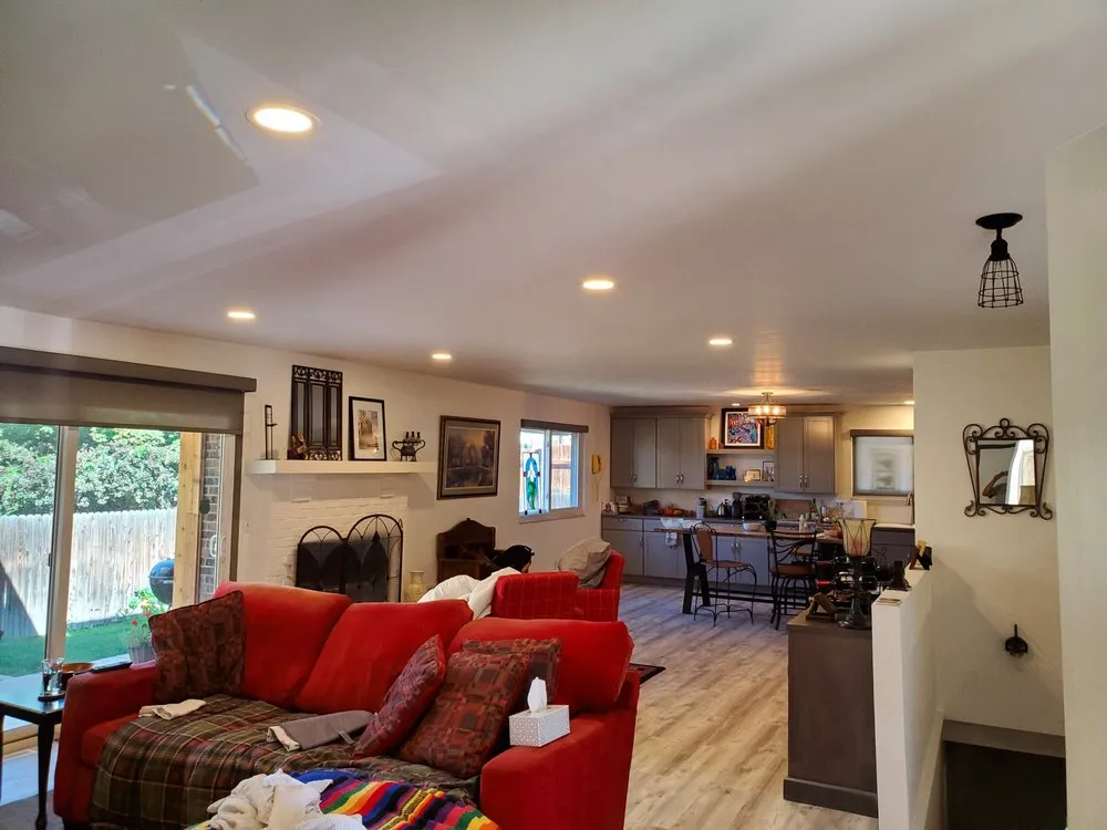 Slide of Everlast Electric