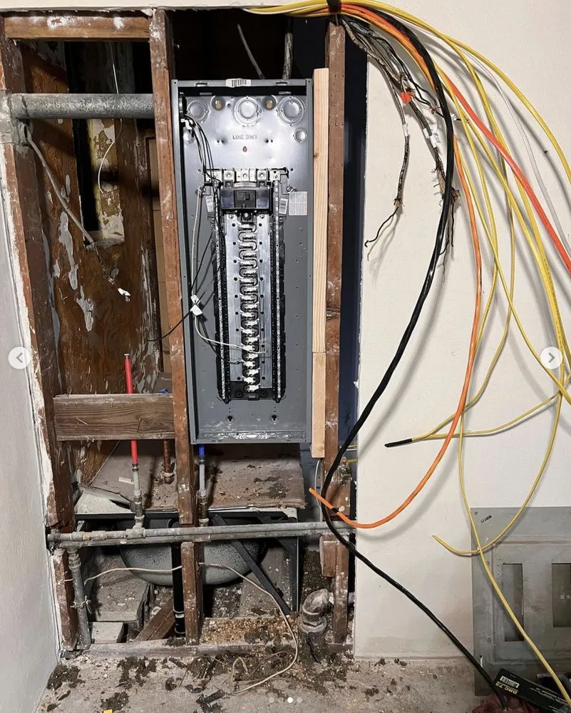 Slide of Everlit Electric