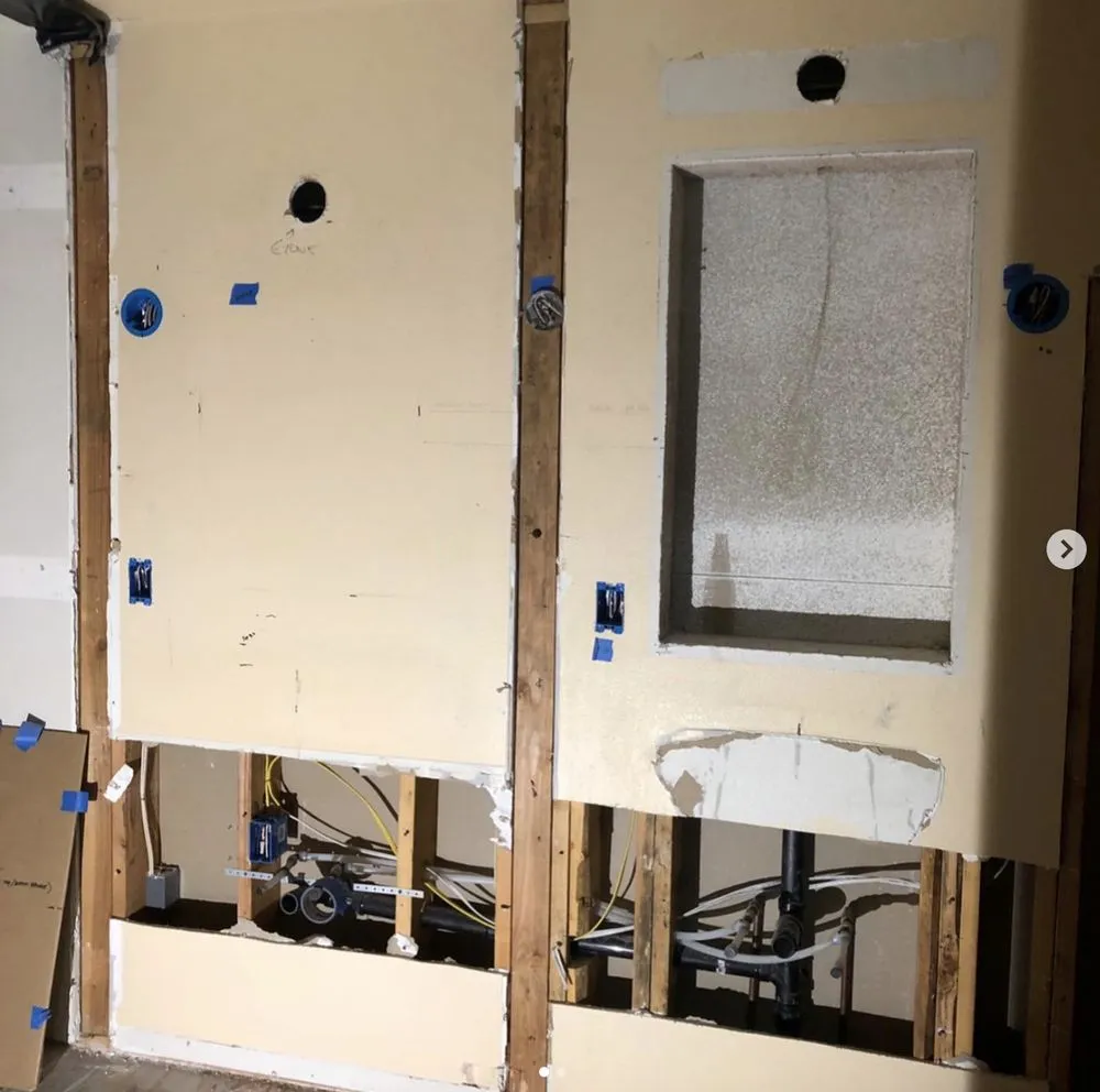 Slide of Everlit Electric