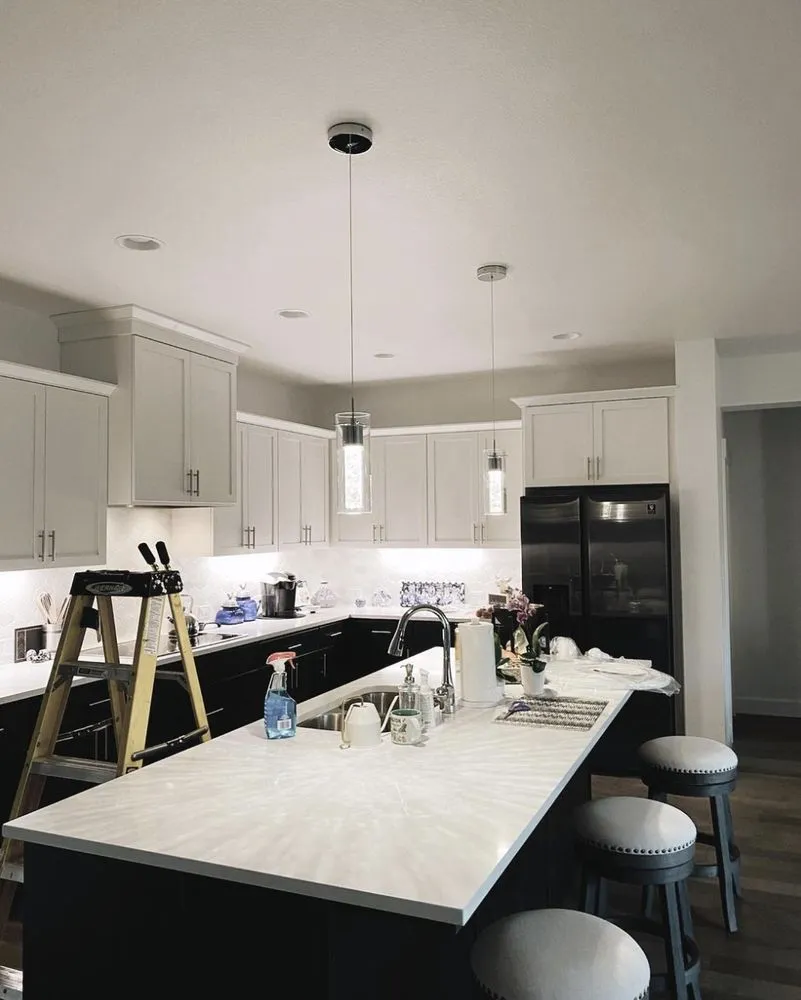 Slide of Everlit Electric