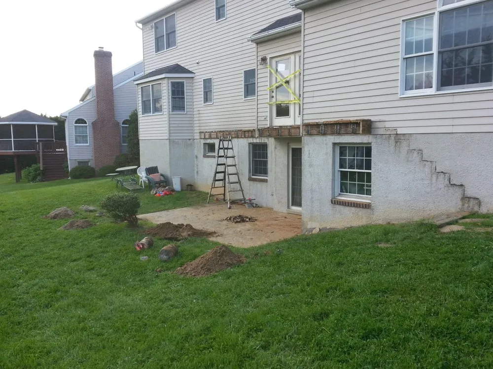 Professional electrician providing emergency electrical service in , 