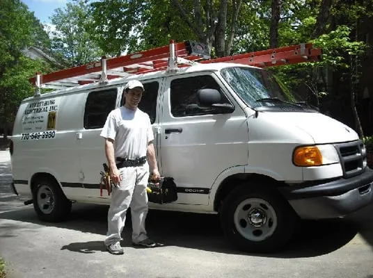 Everything Electrical Inc. Logo