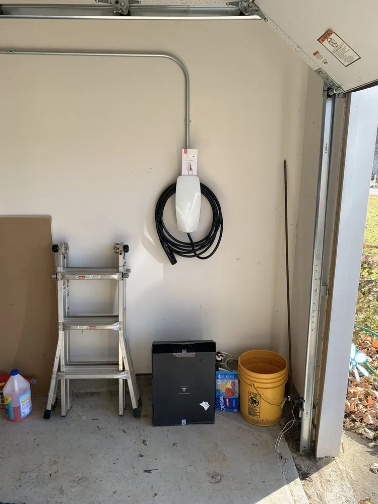 Expert outlet and switch repair experts serving , - Evolution Electric