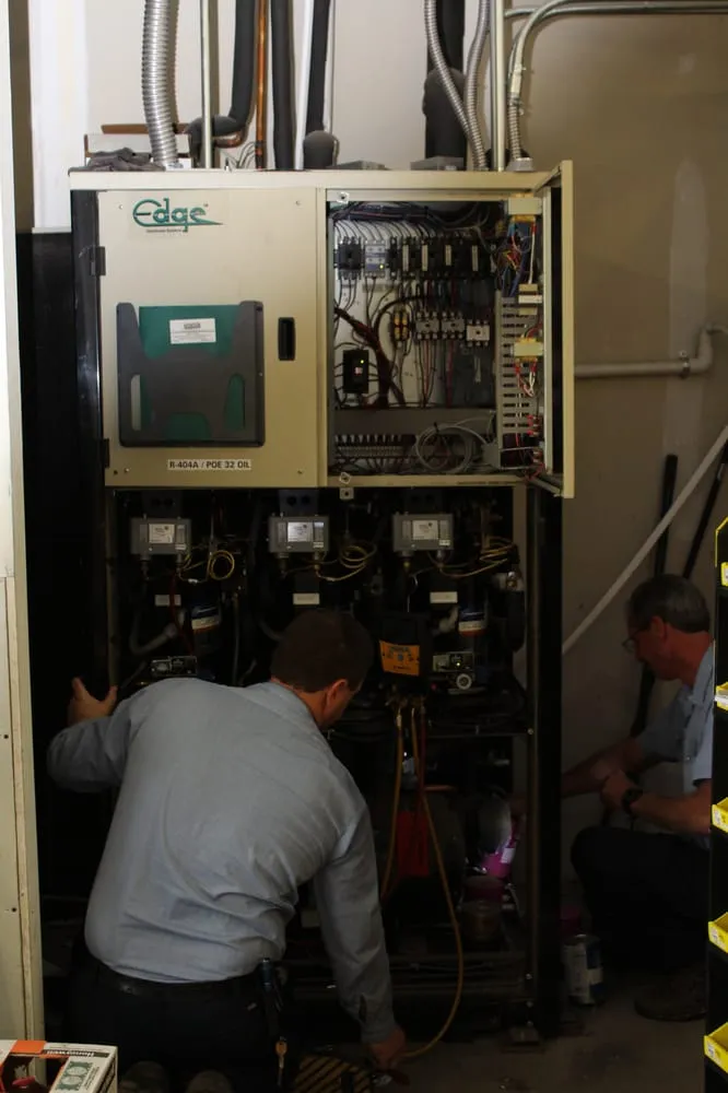 Affordable electrician providing wiring installation in Old Hickory, TN - Evolution Maintenance