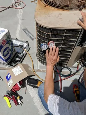 Evolution Mechanic Corp Logo