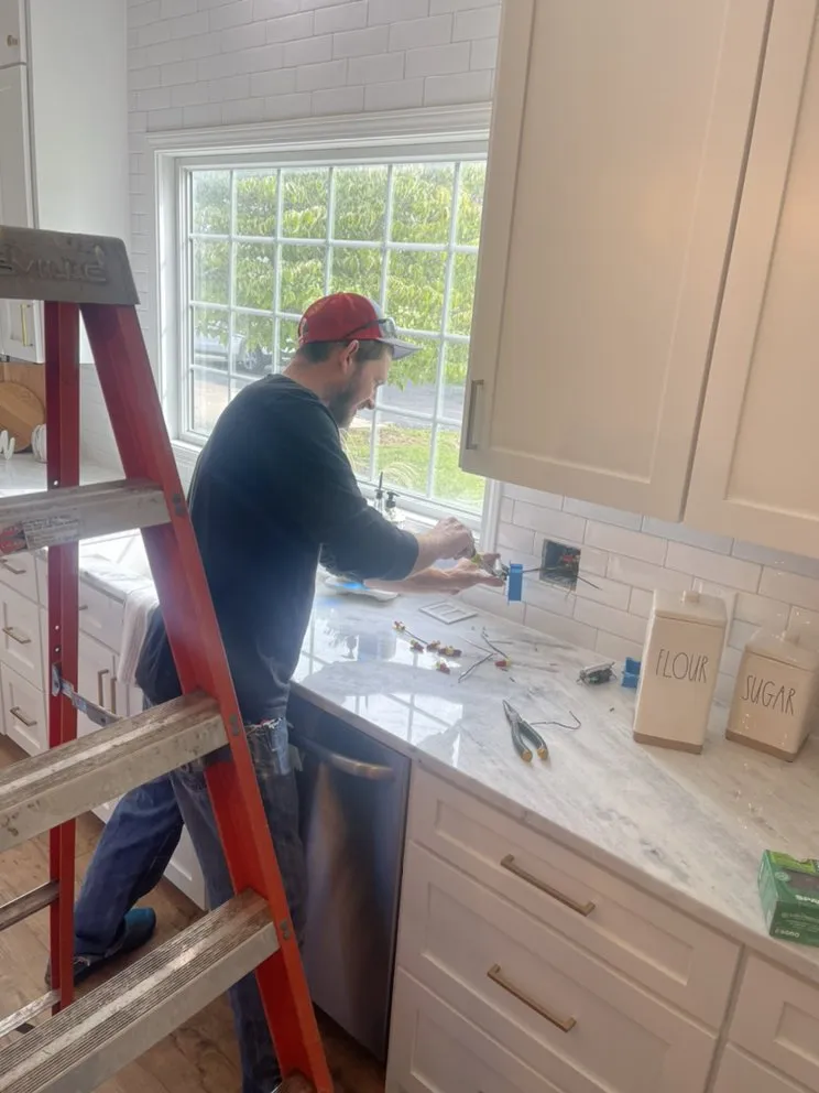 Expert emergency electrical service experts serving Smithville, AR - Evolve Electrical Services