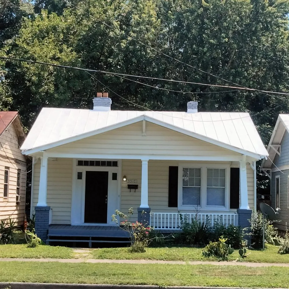 Certified electrician providing wiring installation in , 