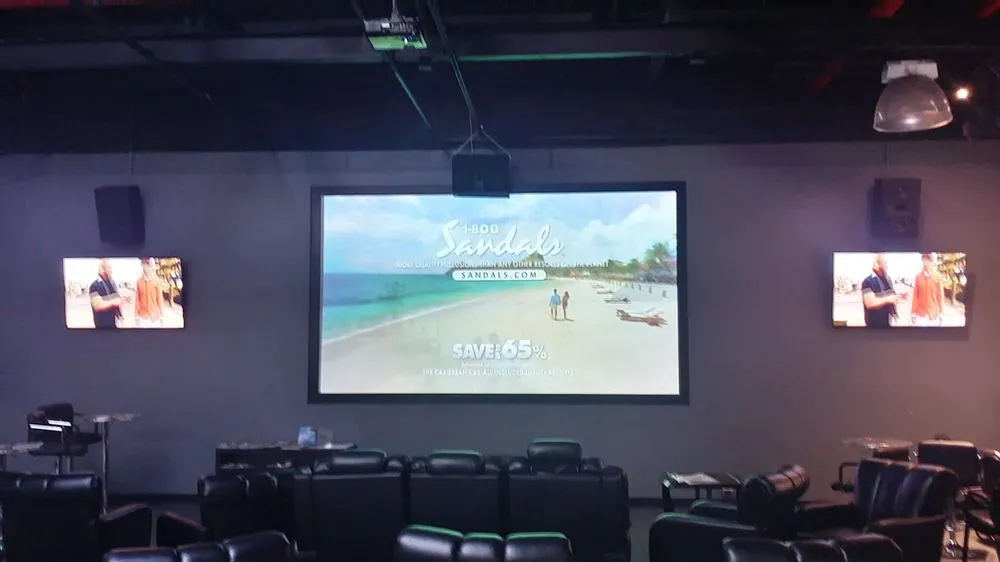 Licensed electrician providing emergency electrical service in , 